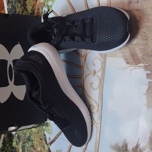 UNDER armour charged pursuit 2 shoes size 8